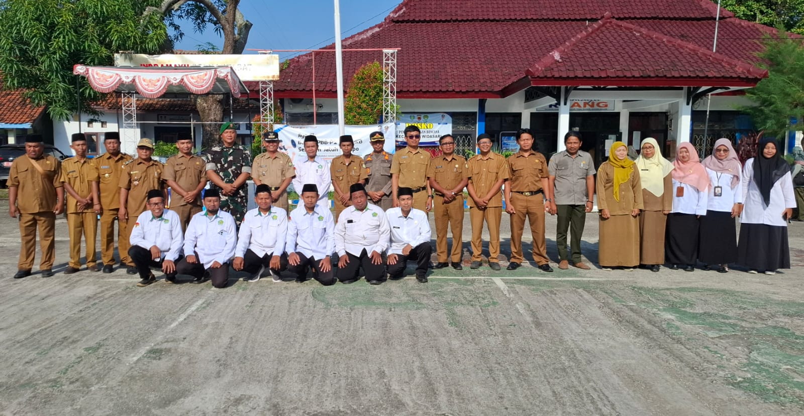 Kegiatan Apel di Kecamatan
