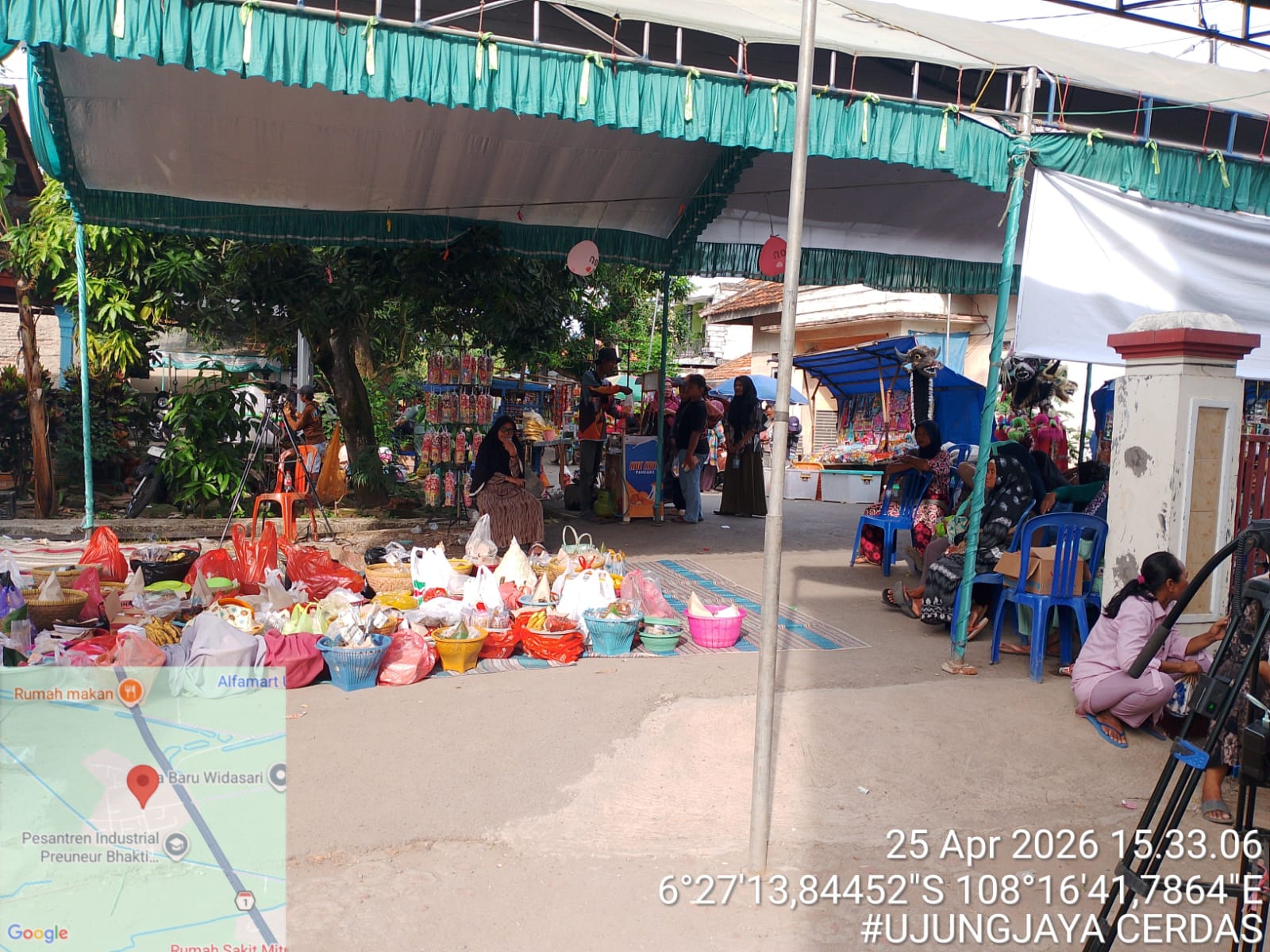 Kegiatan Adat Desa Mapag Sri